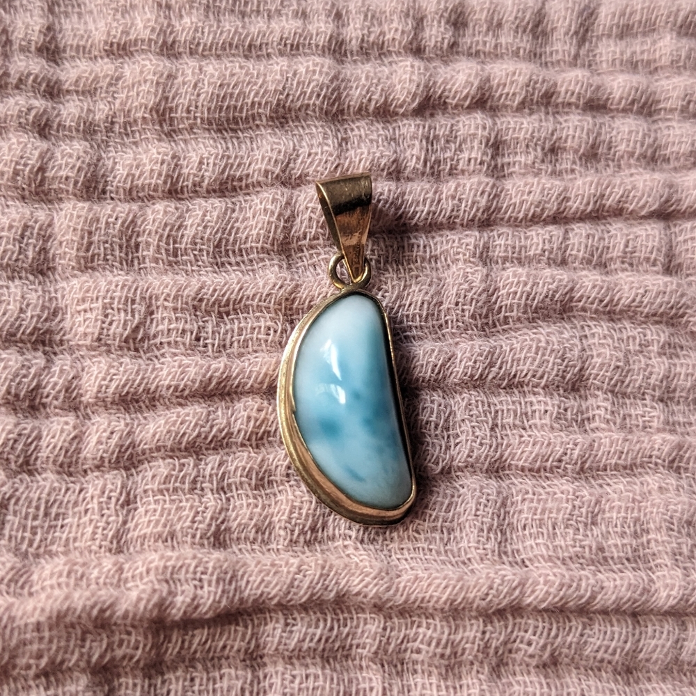 14k Larimar Pendant - Vintage Gold